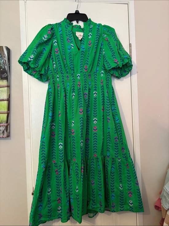 Umgee Dresses & Skirts - Umgee Green Midi Dress with Blue and Pink Pattern